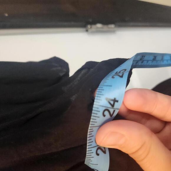 Jodifl Women's Black Embroidered Floral Blouse, Size 1X - Picture 2 of 8